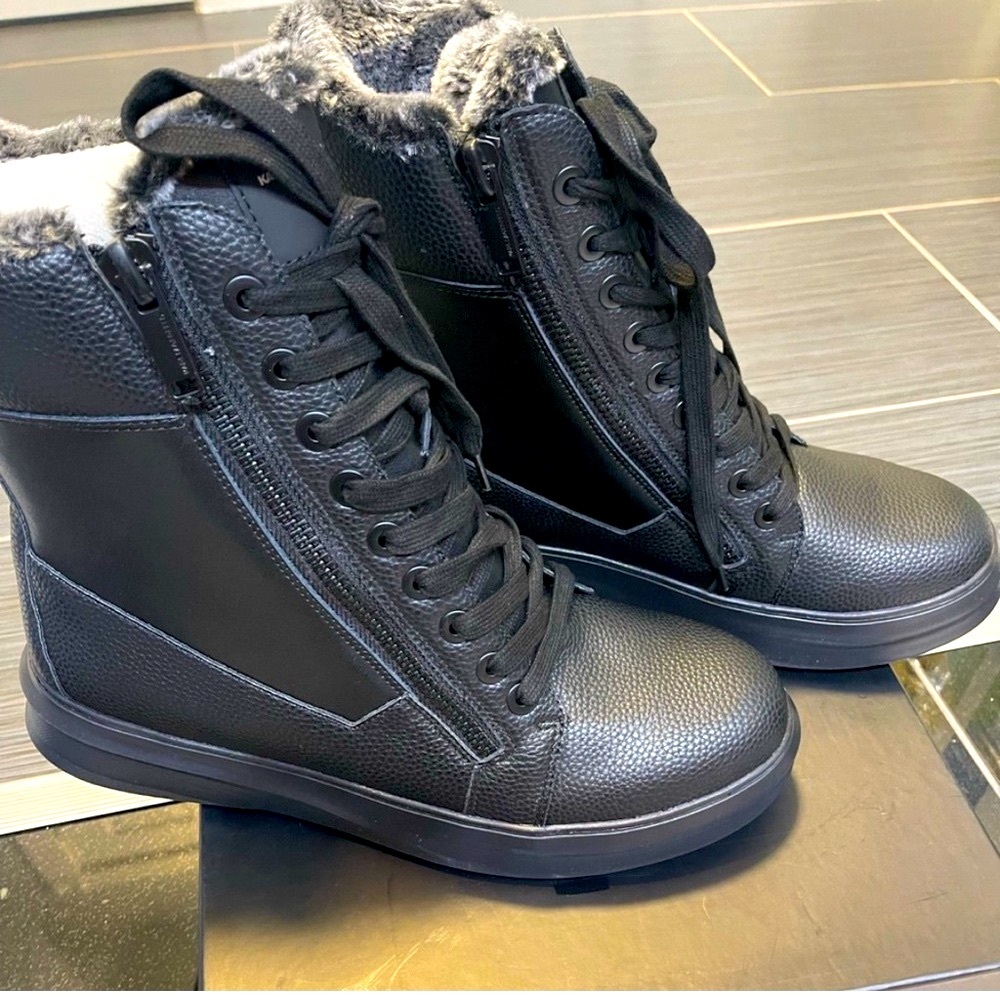 Karl Lagerfeld Combat Boots Size 10 Pebble Grain Leather